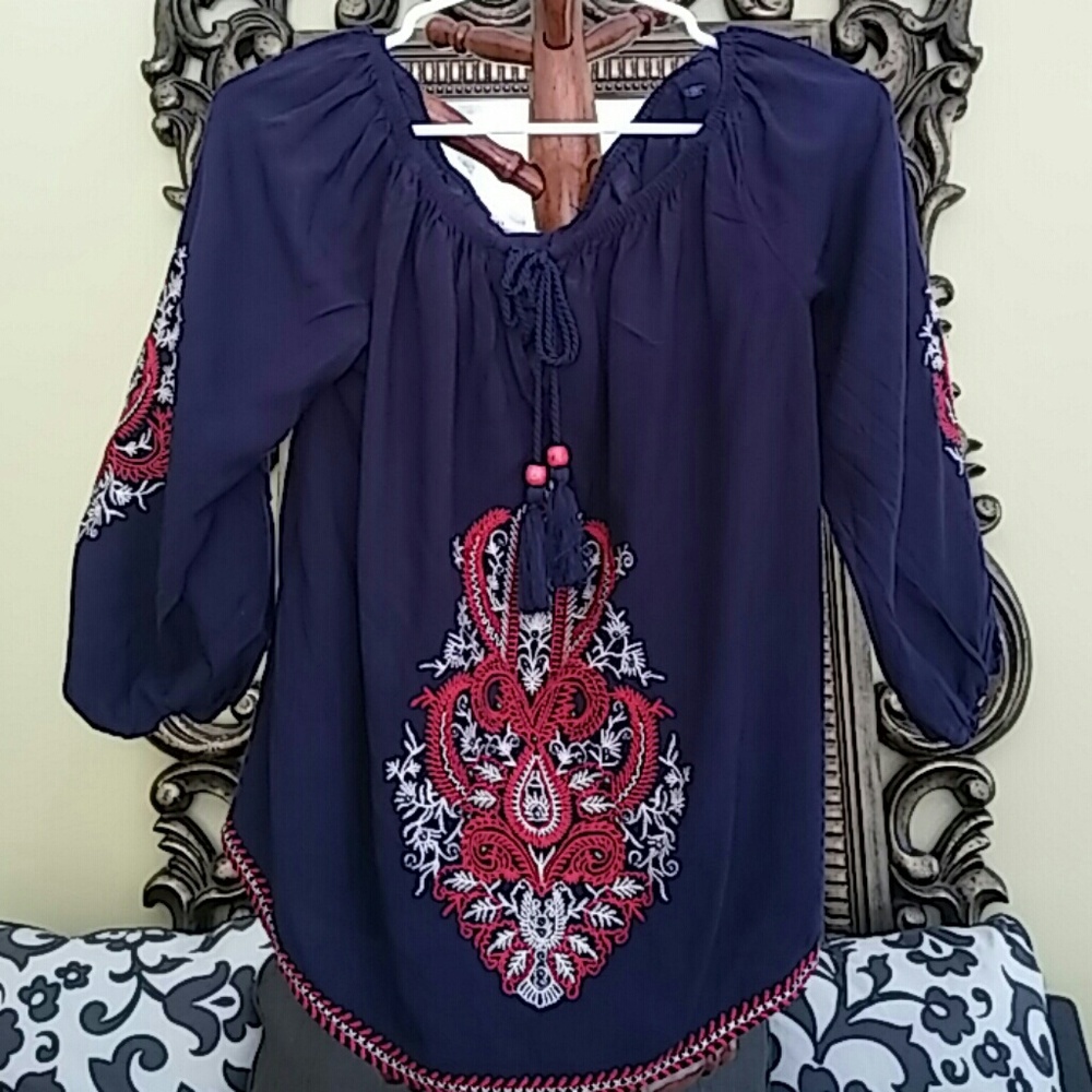 Boho womens top off the shoulder tunic. Size S